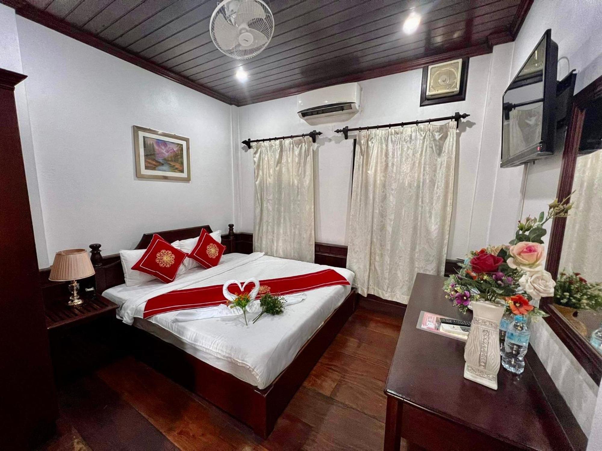Villa Vieng Sa Vanh Hotel 루앙프라방 외부 사진