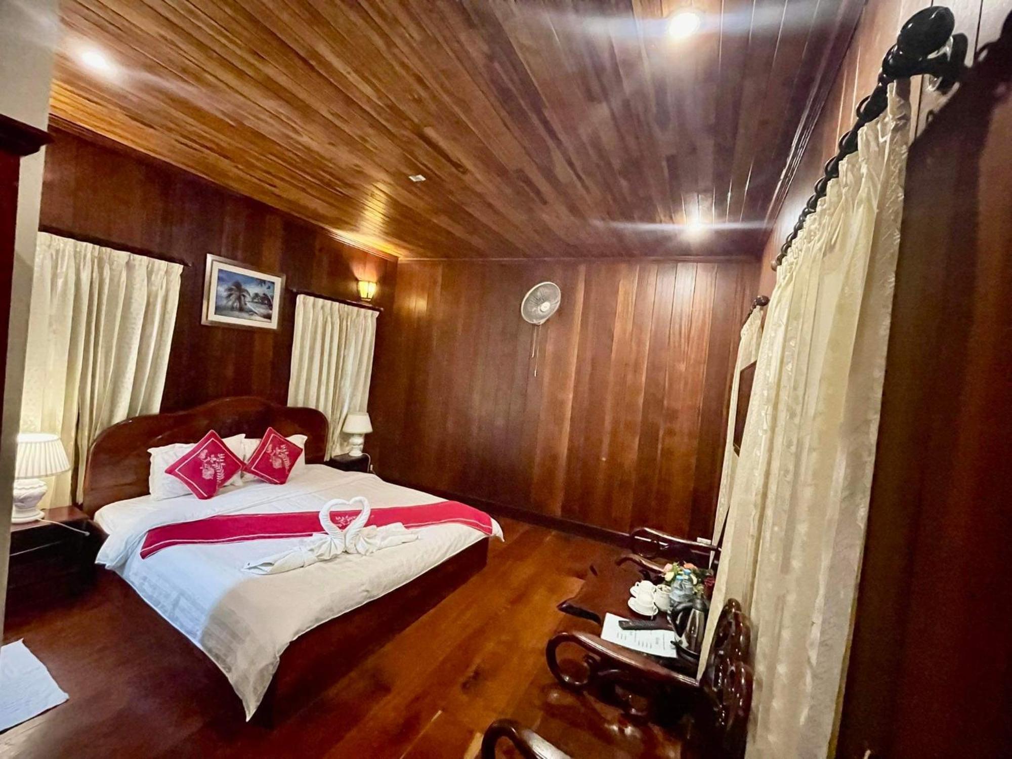Villa Vieng Sa Vanh Hotel 루앙프라방 외부 사진