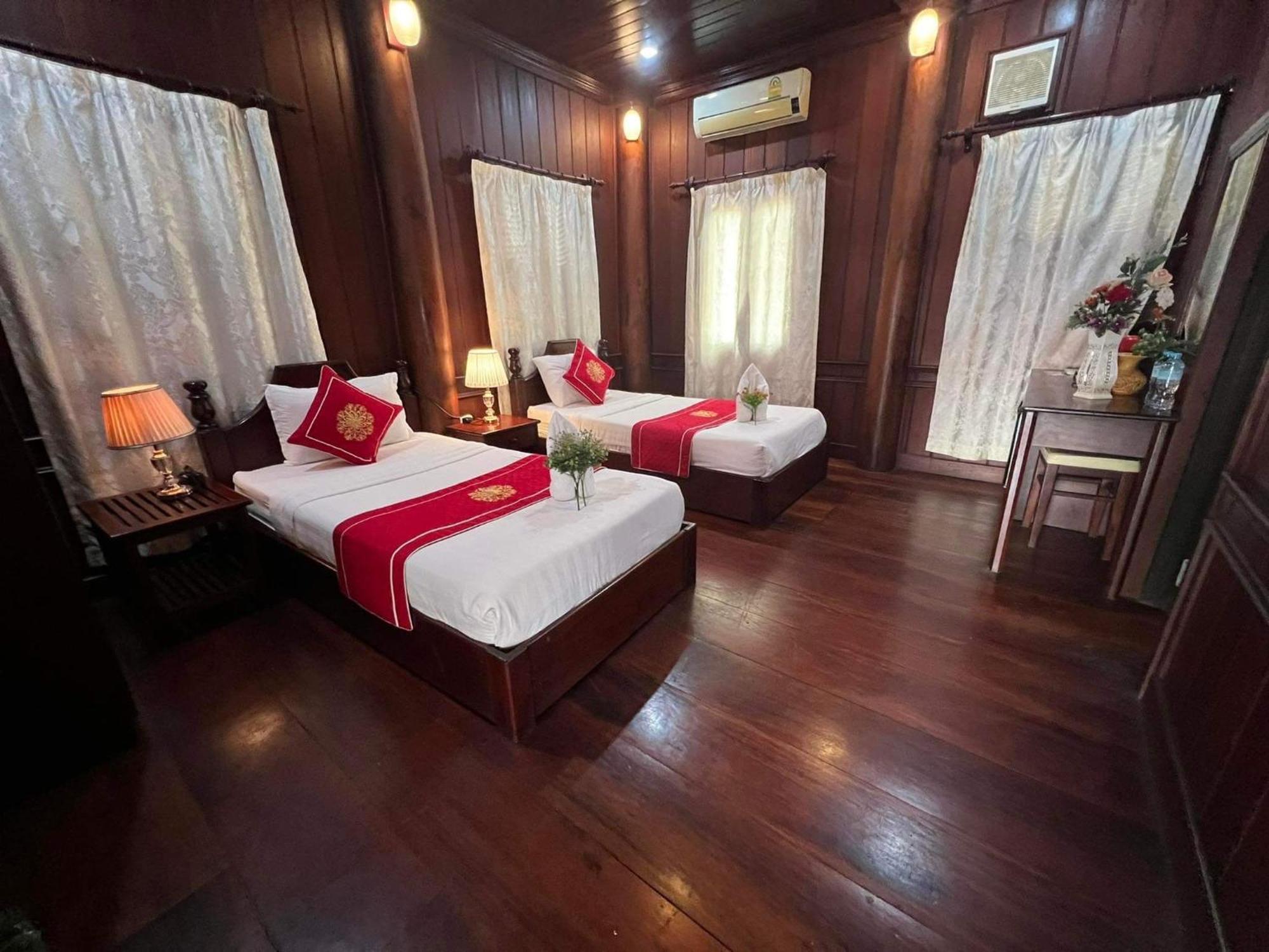 Villa Vieng Sa Vanh Hotel 루앙프라방 외부 사진