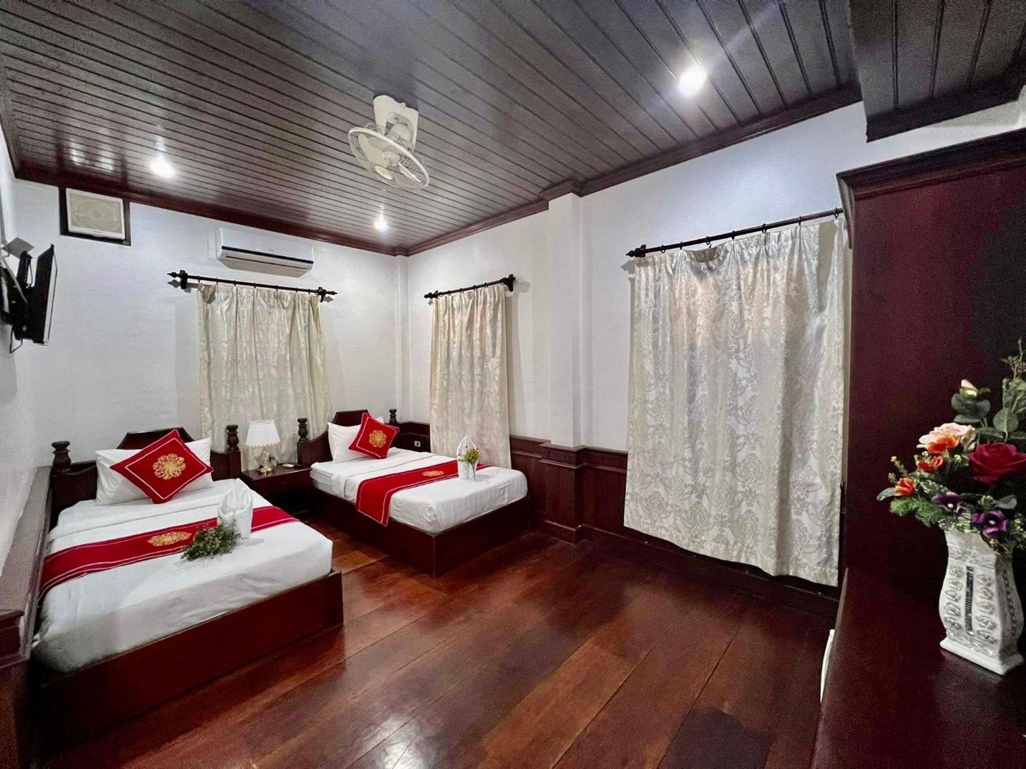 Villa Vieng Sa Vanh Hotel 루앙프라방 외부 사진